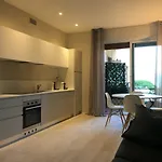 Luxury 아파트